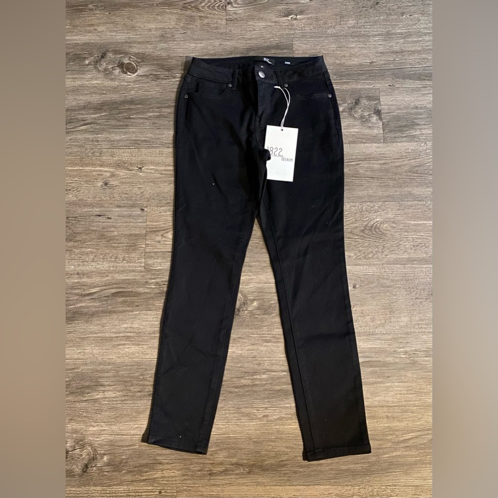 1822 Black Denim Jeans
